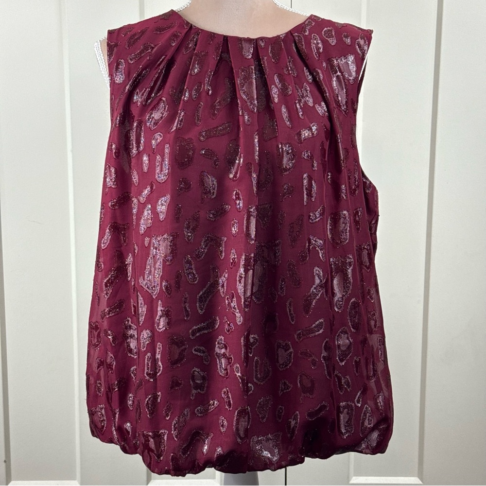 Liz Claiborne Burgundy Patterned‎ Blouse Sleeveless Keyhole button closure